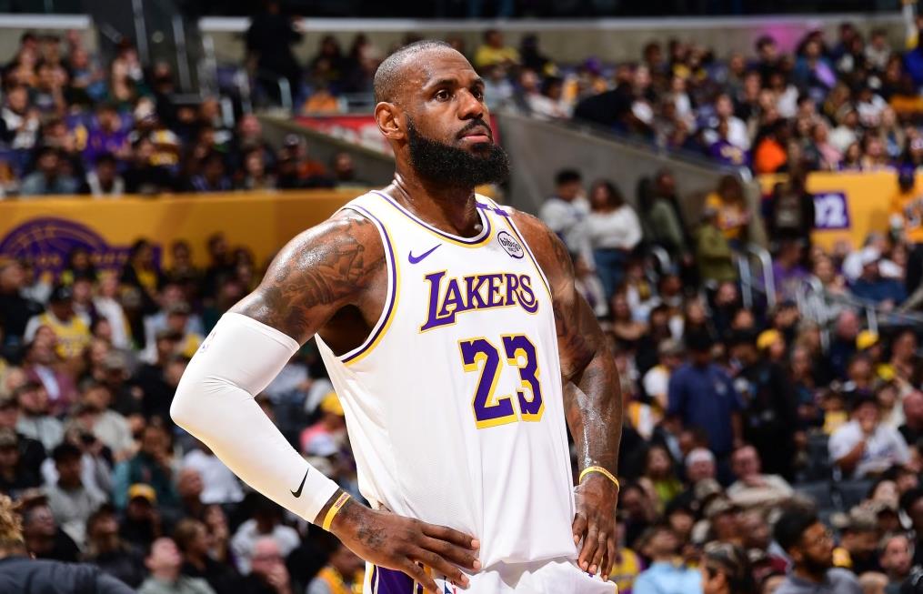 九游-包含詹姆斯连续十二场比赛得分超过势不可挡，拜仁挑战极限！的词条